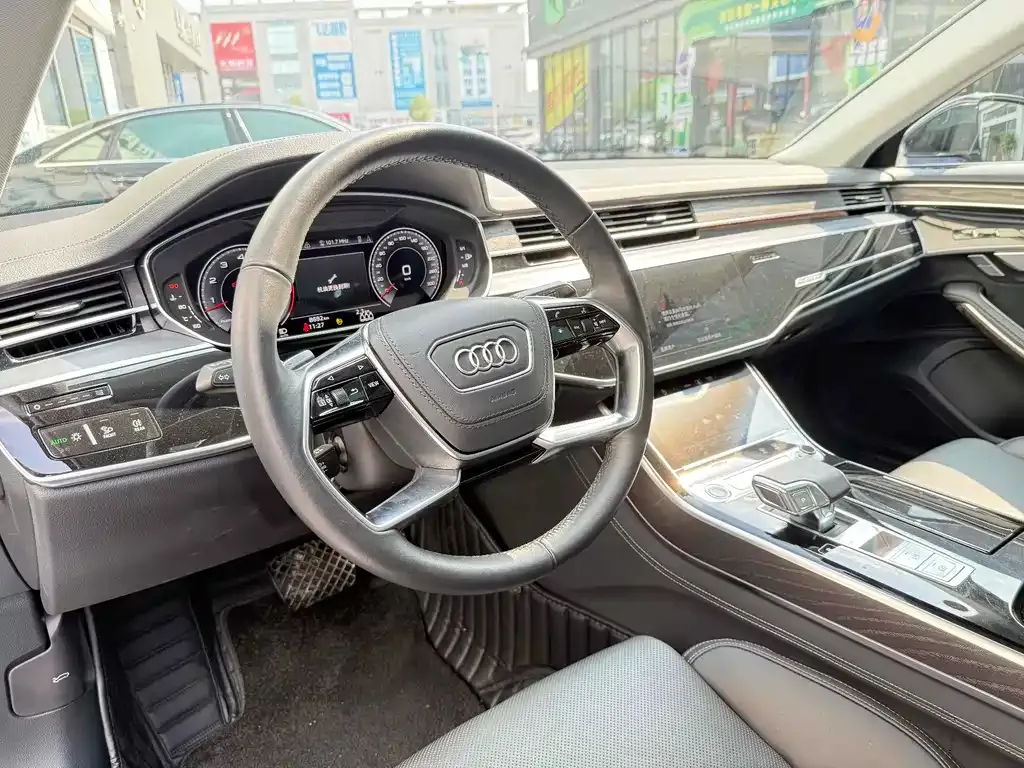 Audi A8 2022 из CN, фото 7