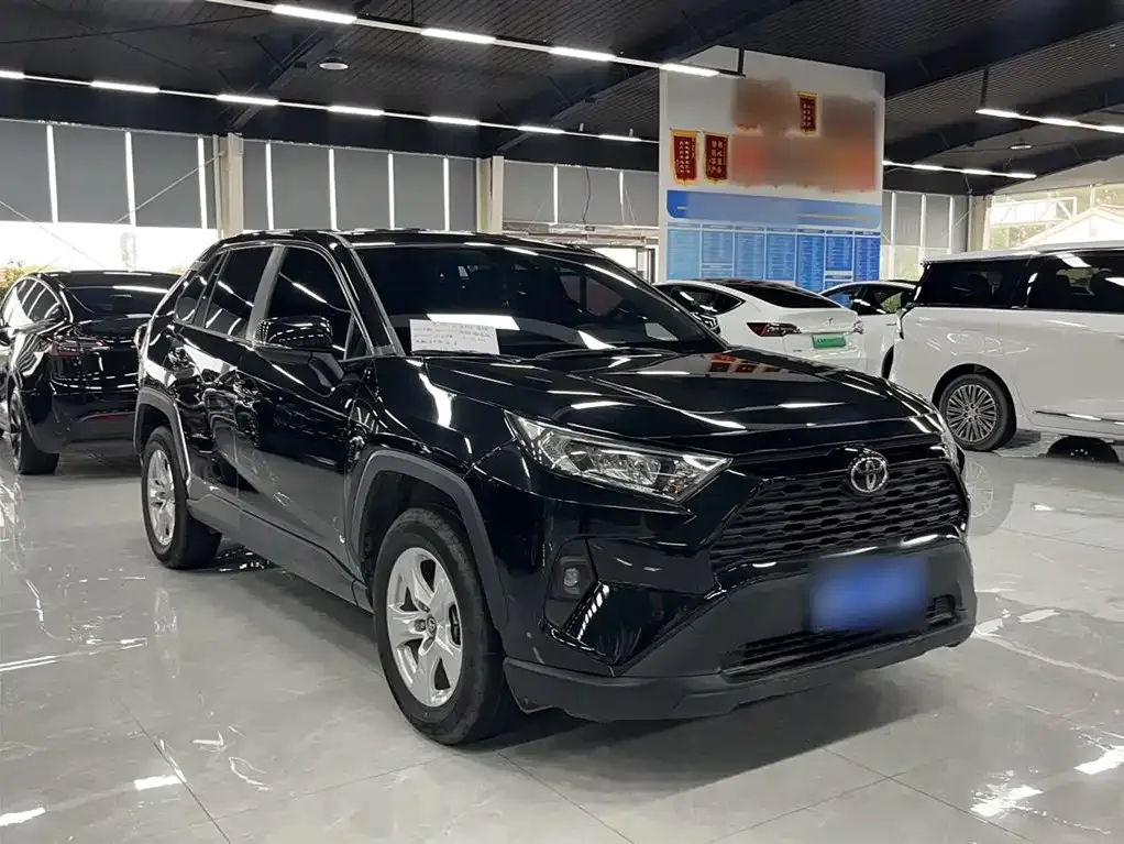 Toyota RAV4 2024 из CN, фото 4