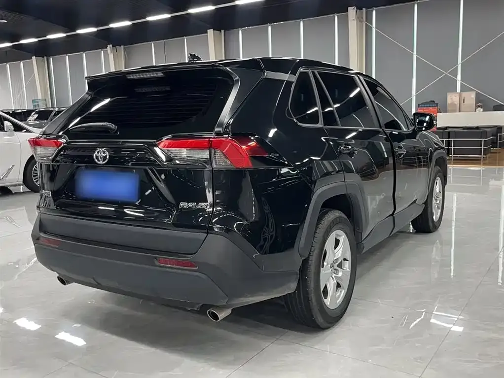 Toyota RAV4 2024 из CN, фото 5