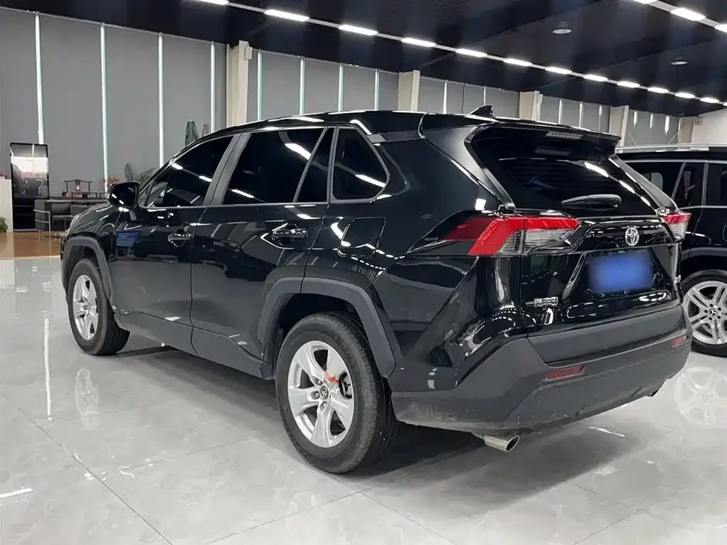 Toyota RAV4 2024 из CN, фото 7