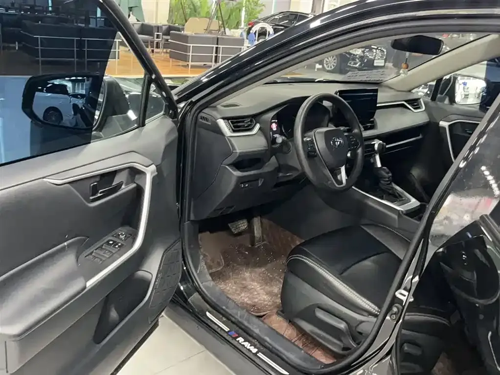 Toyota RAV4 2024 из CN, фото 9