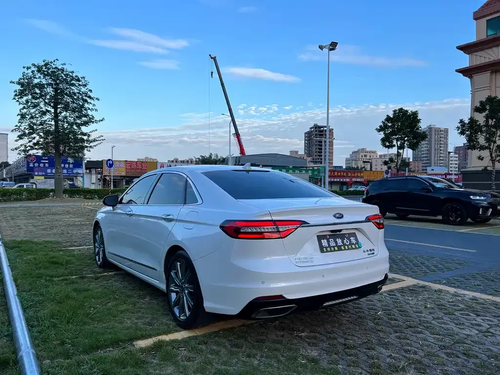 Ford Taurus 2022 из CN, фото 4