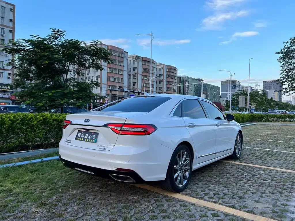 Ford Taurus 2022 из CN, фото 6