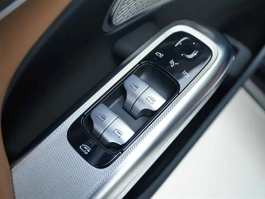 Mercedes-Benz E-Class 2024 из CN, фото 9