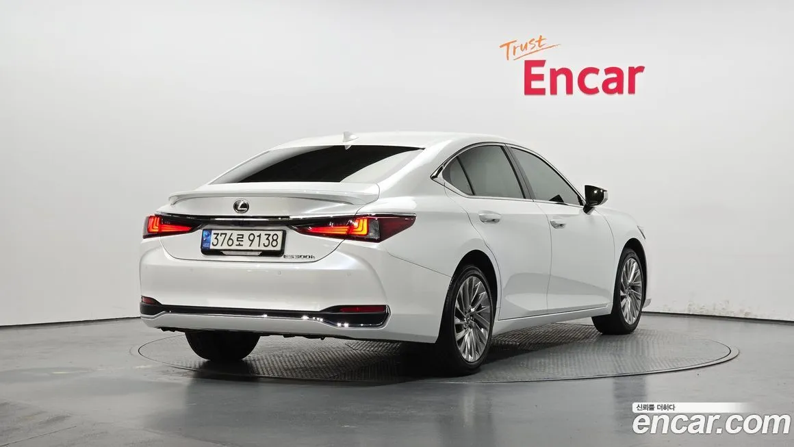 Lexus ES 2023 из KR, фото 2