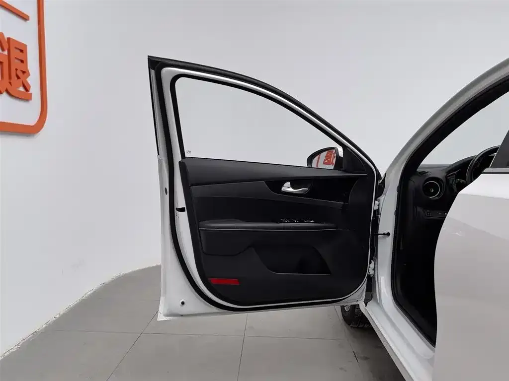 Kia K3 2024 из CN, фото 8
