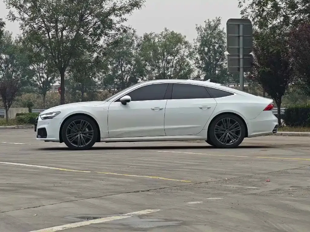 Audi A7 2024 из CN, фото 7