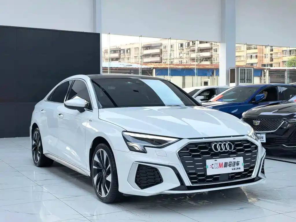 Audi A3 2023 из CN, фото 3