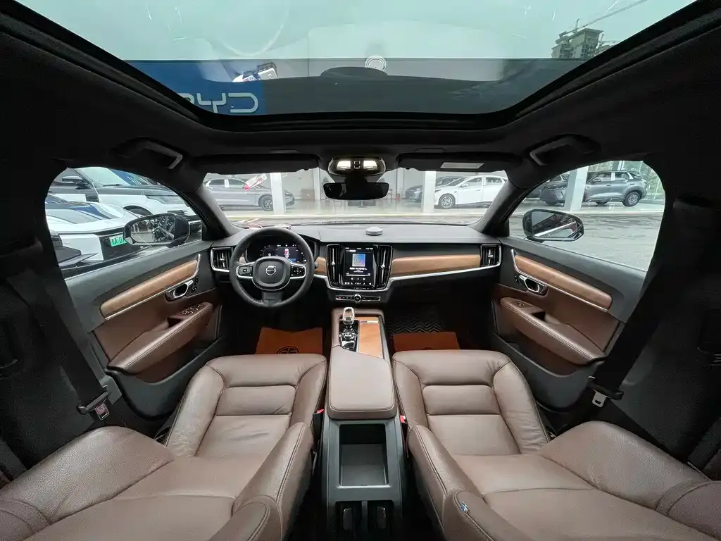 Volvo S90 — фото 10
