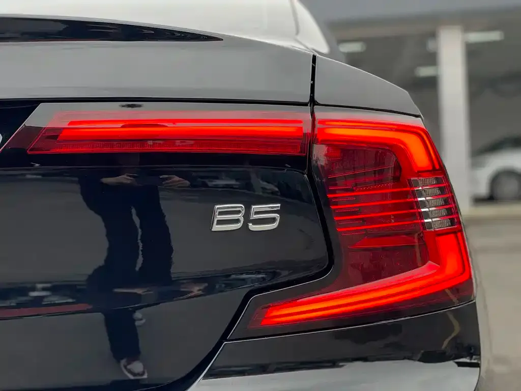 Volvo S90 — фото 5
