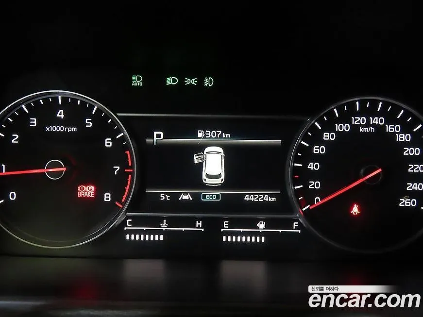 Kia Sorento — фото 9