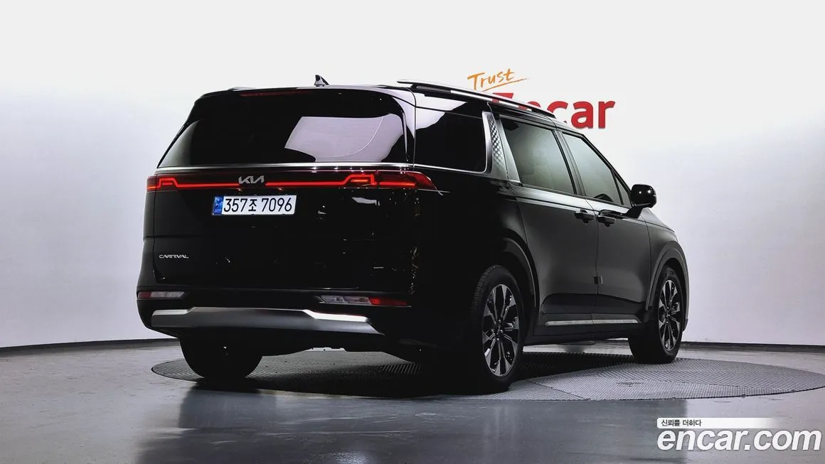 Kia Carnival — фото 2