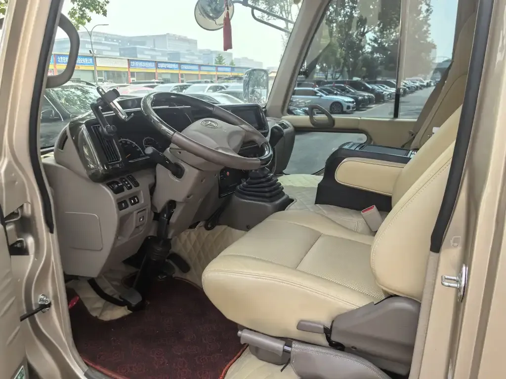 Toyota Coaster 2022 из CN, фото 4