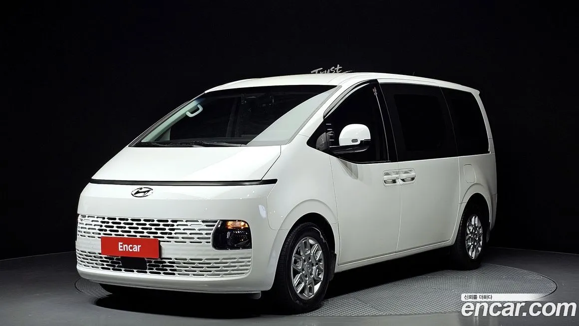 Hyundai Staria