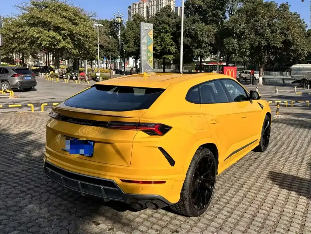 Lamborghini Urus 2022 из CN, фото 3