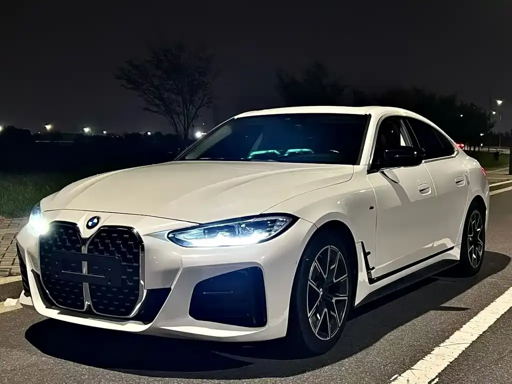 BMW 4 Series 2022 из CN, фото 1