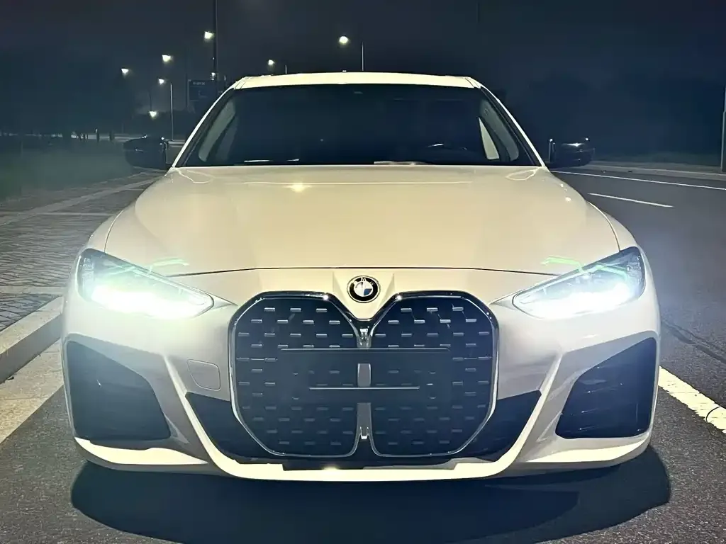 BMW 4 Series 2022 из CN, фото 2