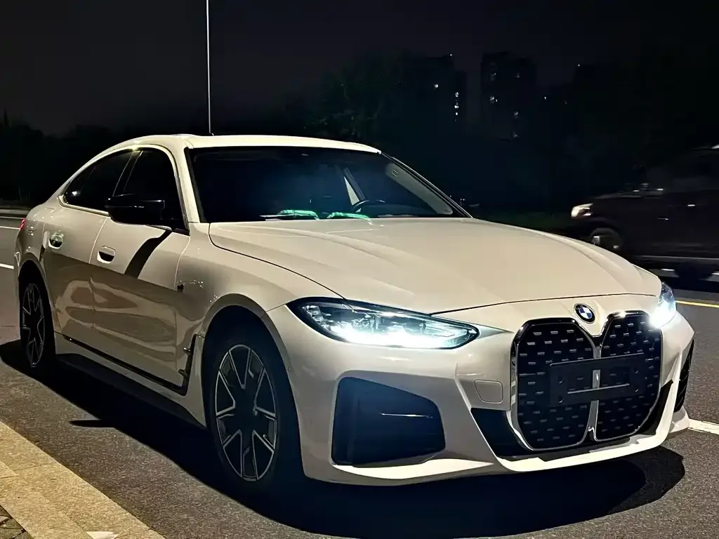 BMW 4 Series 2022 из CN, фото 3