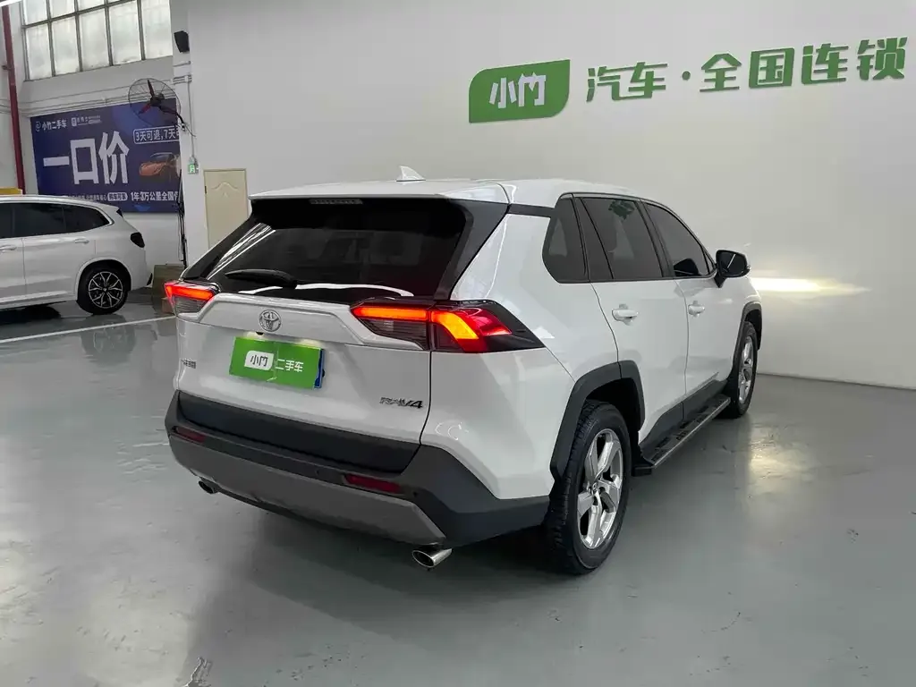 Toyota RAV4 2022 из CN, фото 4