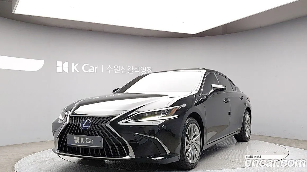 Lexus ES — фото 1