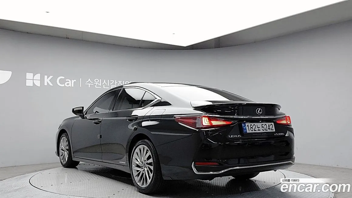 Lexus ES — фото 4