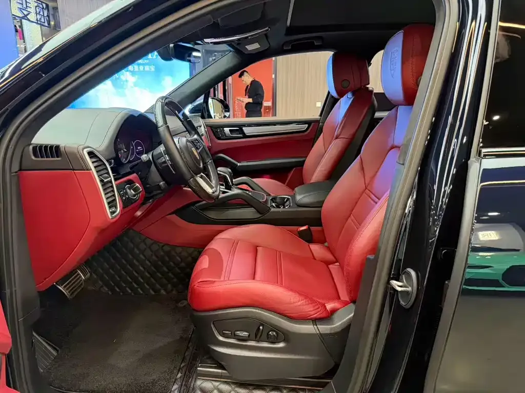 Porsche Cayenne 2023 из CN, фото 4