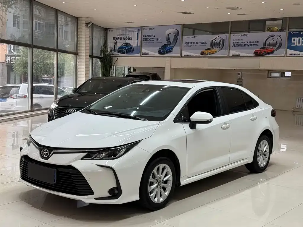 Toyota Corolla 2022 из CN, фото 1