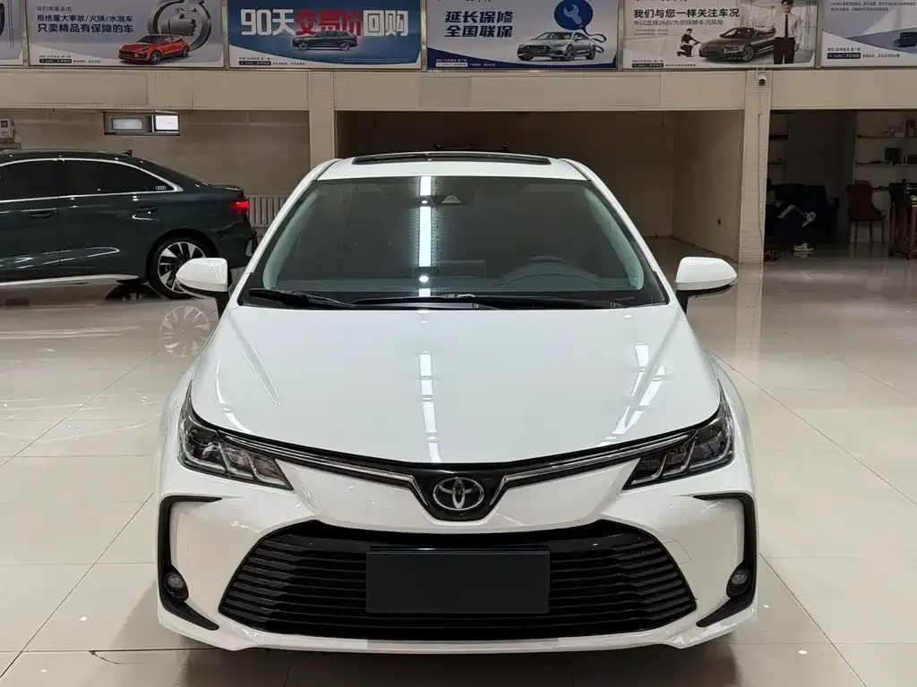 Toyota Corolla 2022 из CN, фото 2