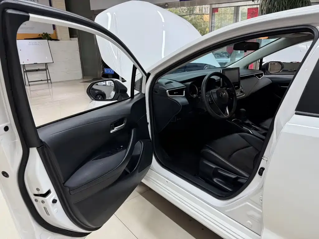 Toyota Corolla 2022 из CN, фото 8