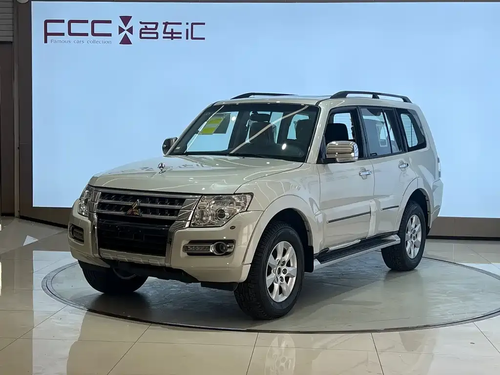 Mitsubishi Pajero (Import) 2025 из CN, фото 1