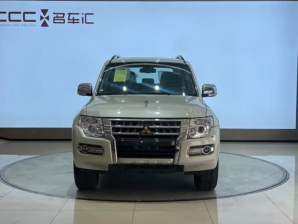 Mitsubishi Pajero (Import) 2025 из CN, фото 2