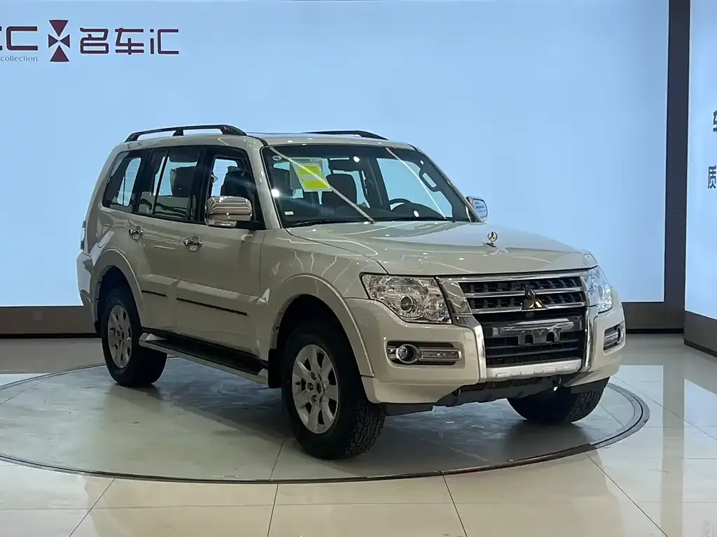 Mitsubishi Pajero (Import) 2025 из CN, фото 3