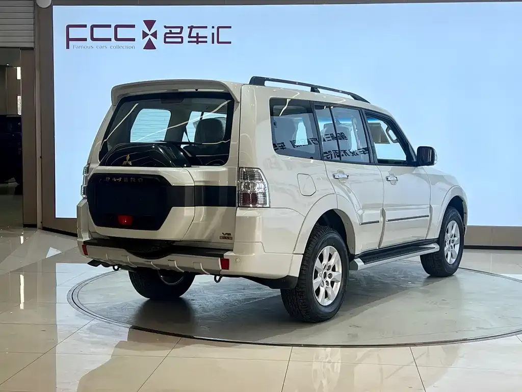 Mitsubishi Pajero (Import) 2025 из CN, фото 4
