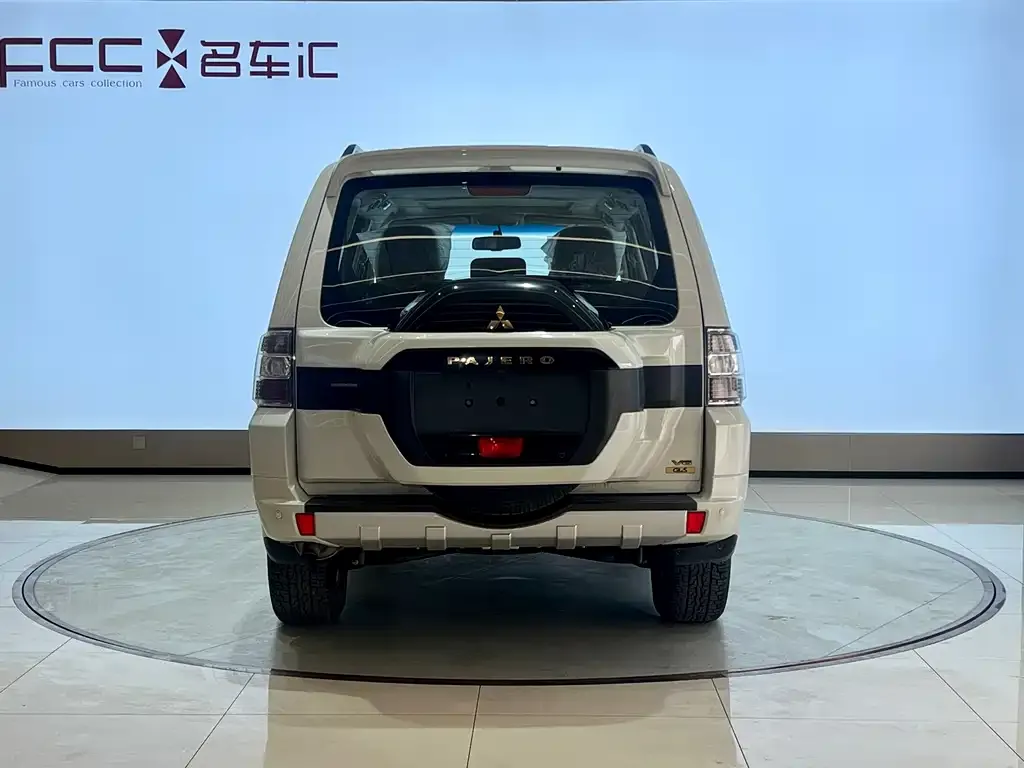 Mitsubishi Pajero (Import) 2025 из CN, фото 5