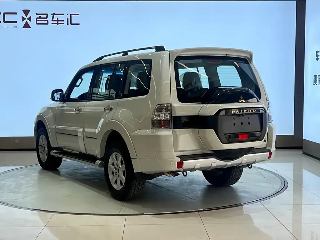 Mitsubishi Pajero (Import) 2025 из CN, фото 6
