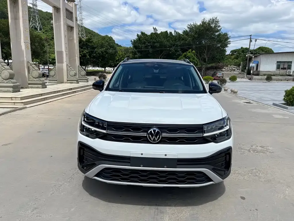 Volkswagen Tharu — фото 2
