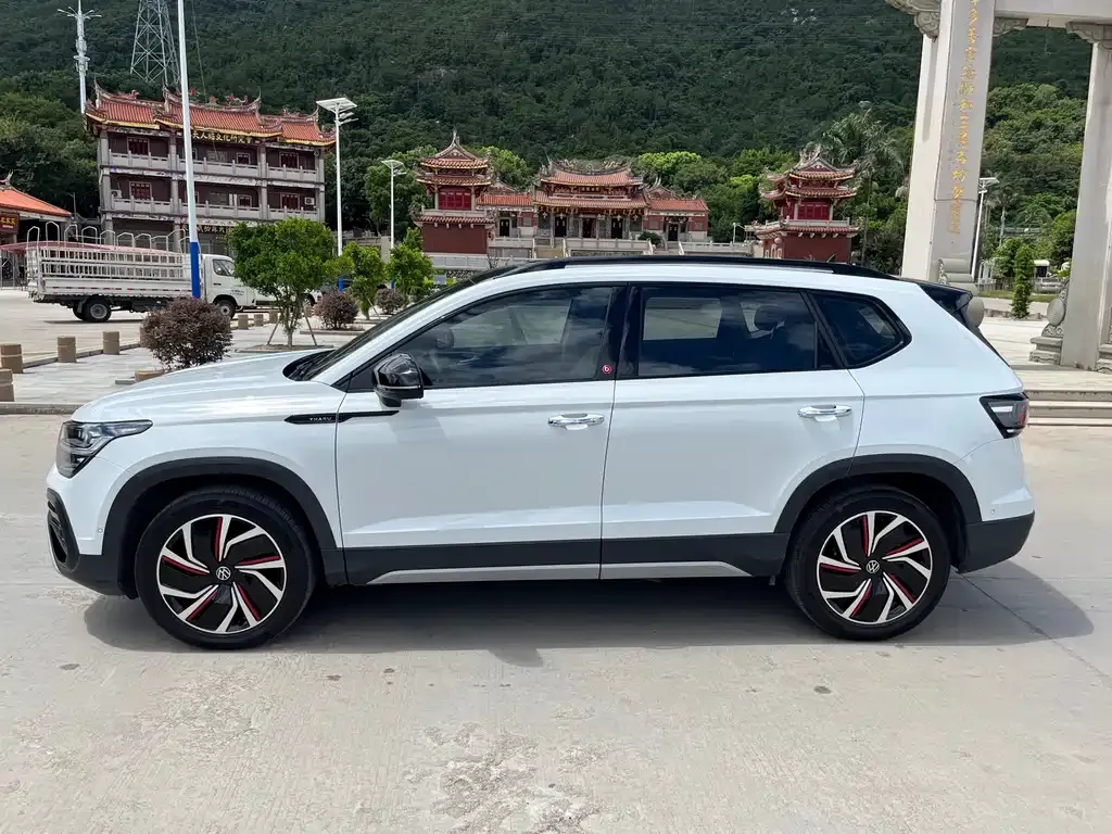 Volkswagen Tharu — фото 6