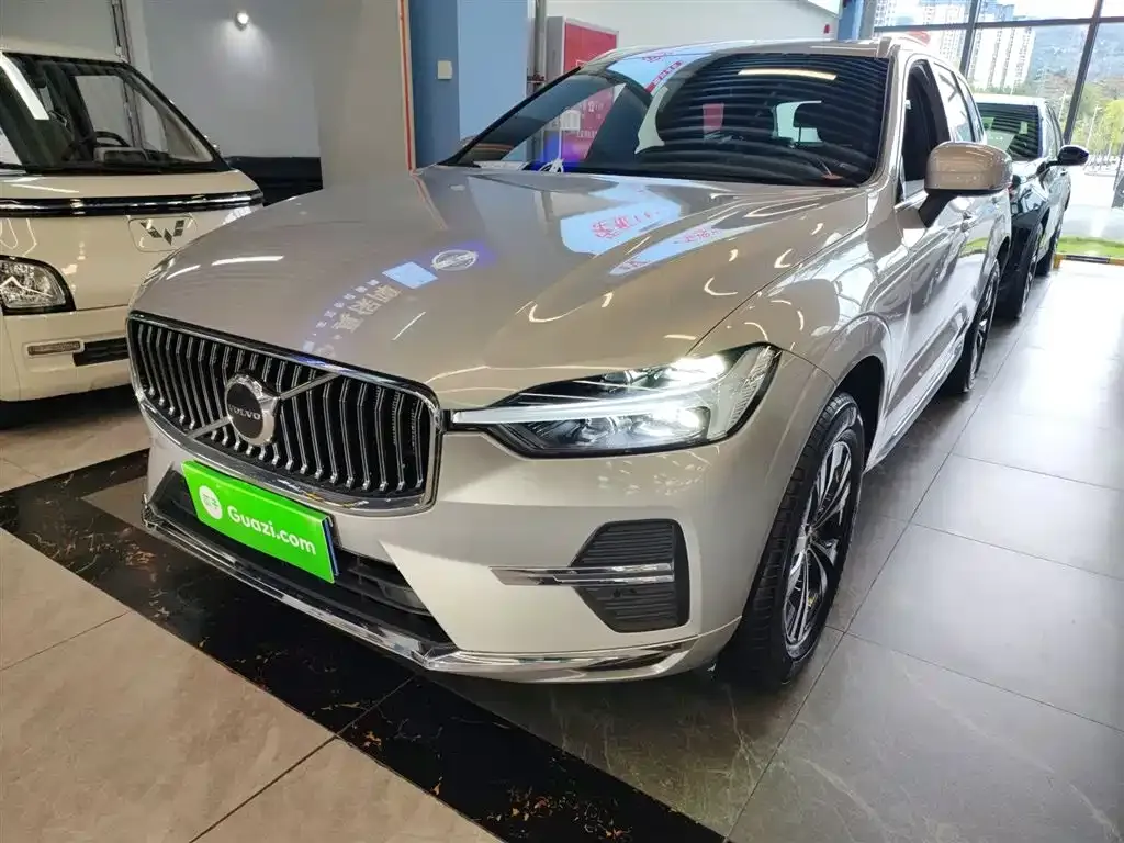 Volvo XC60 2023 из CN, фото 1
