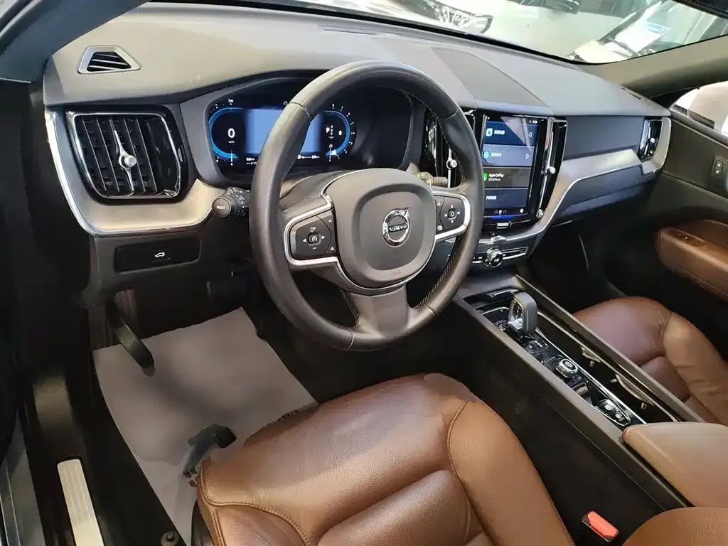 Volvo XC60 2023 из CN, фото 10