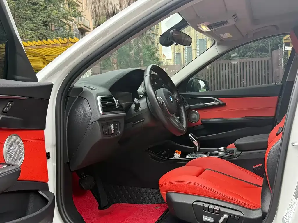 BMW 1 Series 2023 из CN, фото 10