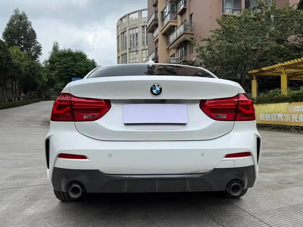 BMW 1 Series 2023 из CN, фото 6