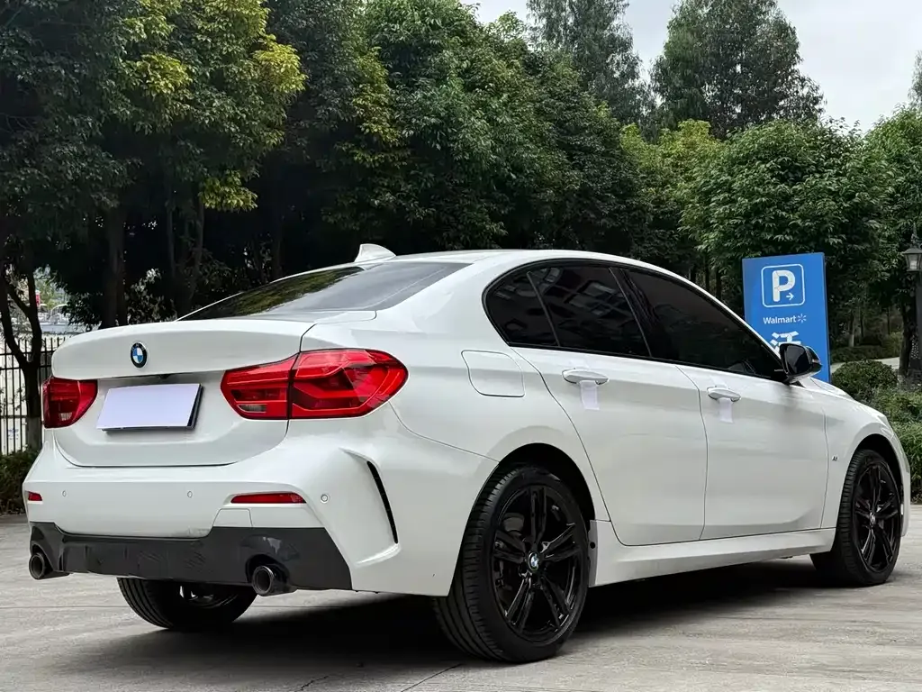 BMW 1 Series 2023 из CN, фото 8