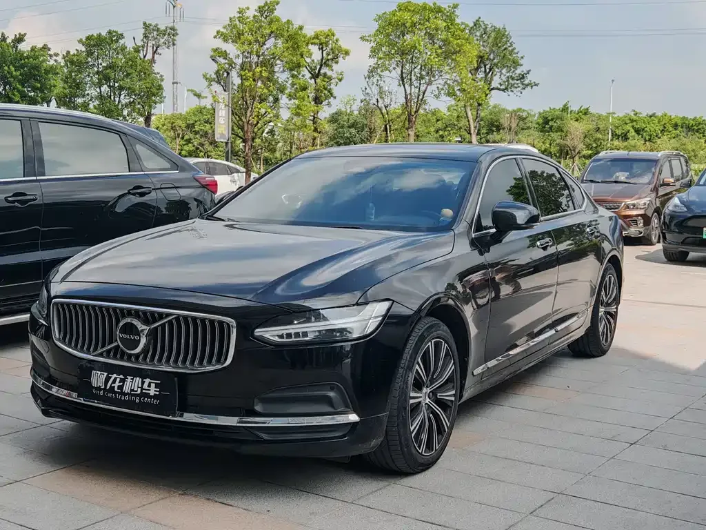 Volvo S90 2022 из CN, фото 1