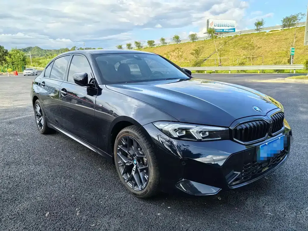 BMW 3 Series 2025 из CN, фото 2