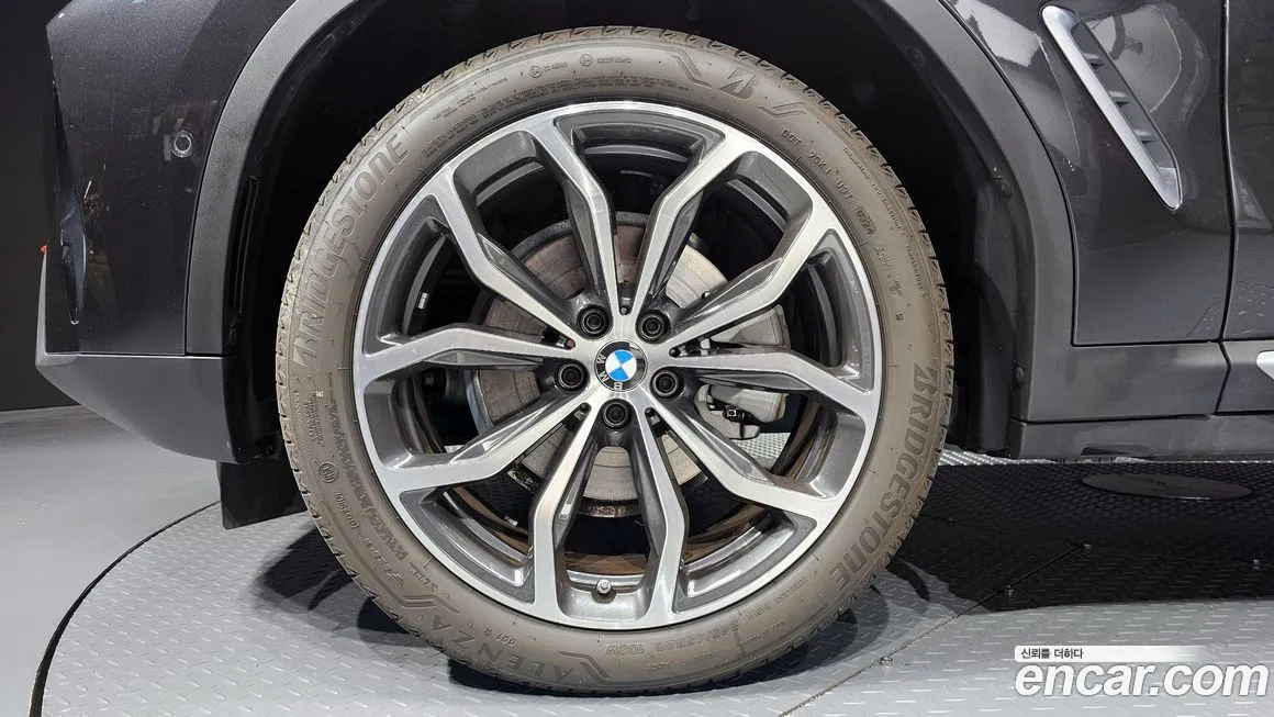 BMW X4 2025 из KR, фото 5