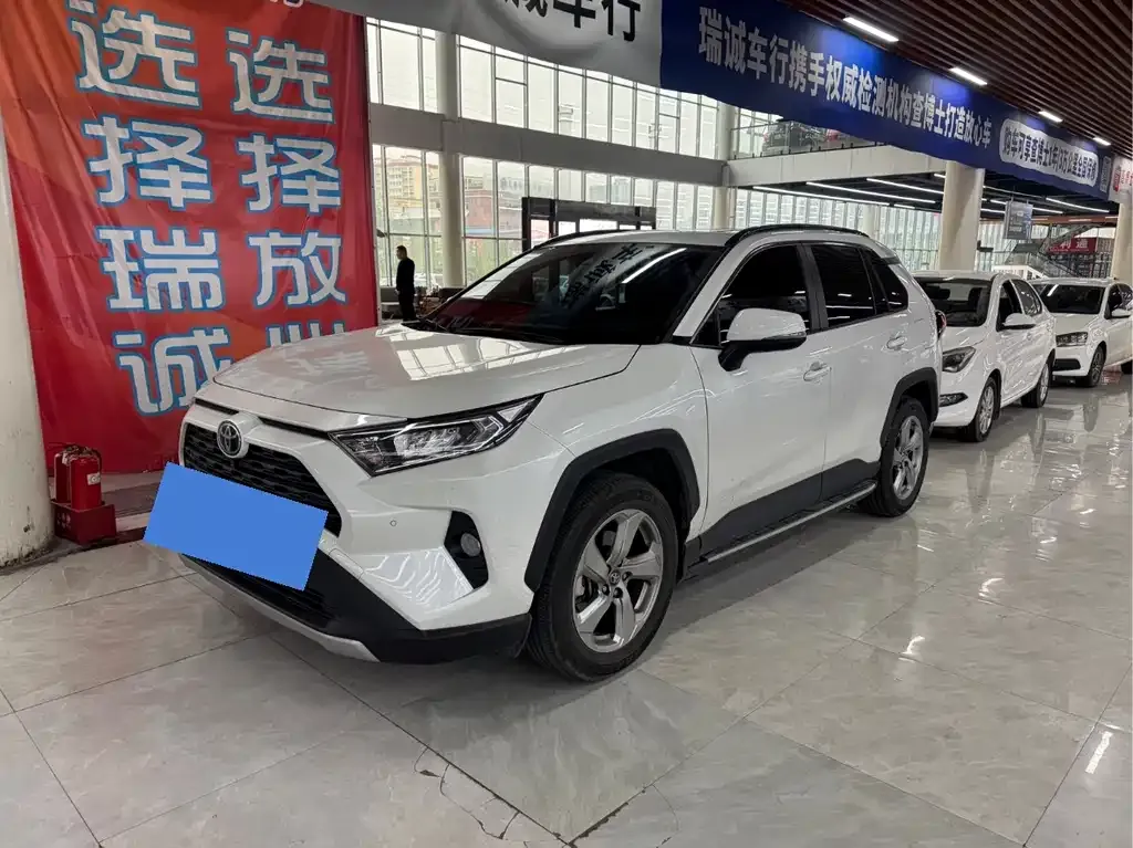 Toyota RAV4 2023 из CN, фото 5
