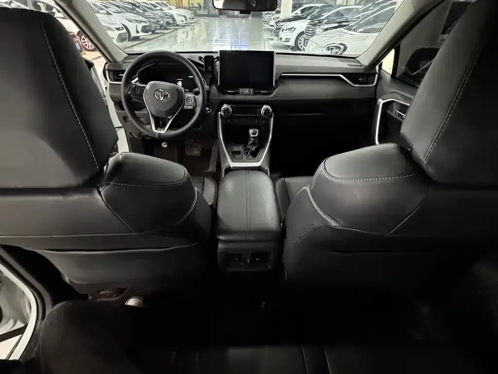 Toyota RAV4 2023 из CN, фото 6