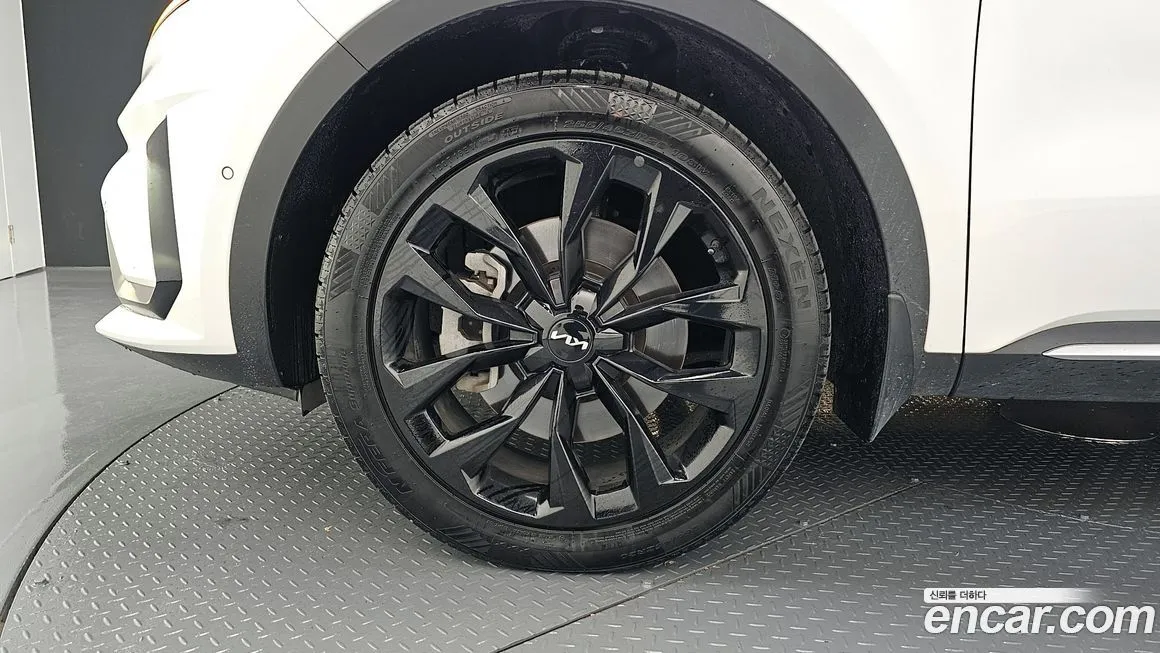 Kia Sorento — фото 5
