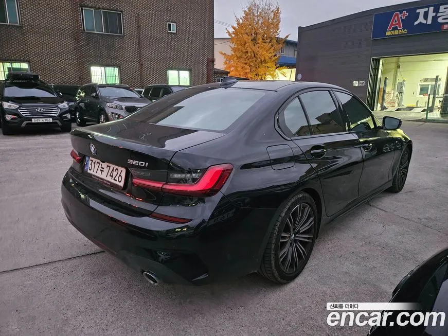 BMW 3-Series 2022 из KR, фото 6