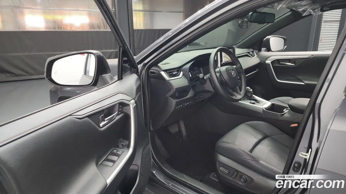 Toyota RAV4 2023 из KR, фото 10